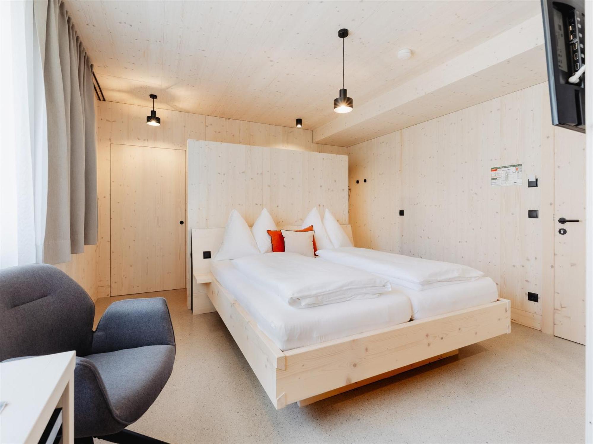 B&B Hotel Zimmerei Mit Fruehstueck 滨湖伦茨 外观 照片
