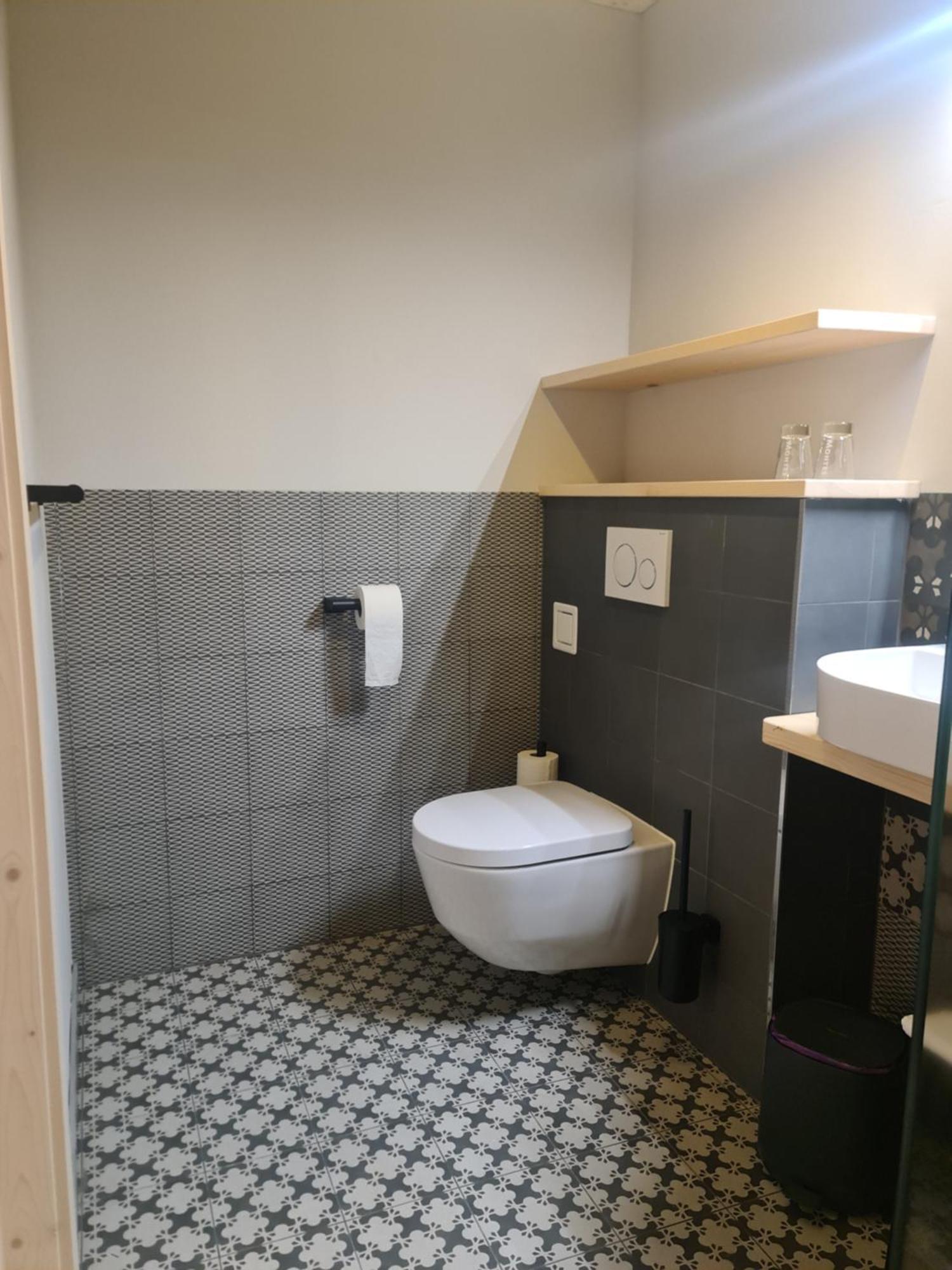 B&B Hotel Zimmerei Mit Fruehstueck 滨湖伦茨 外观 照片